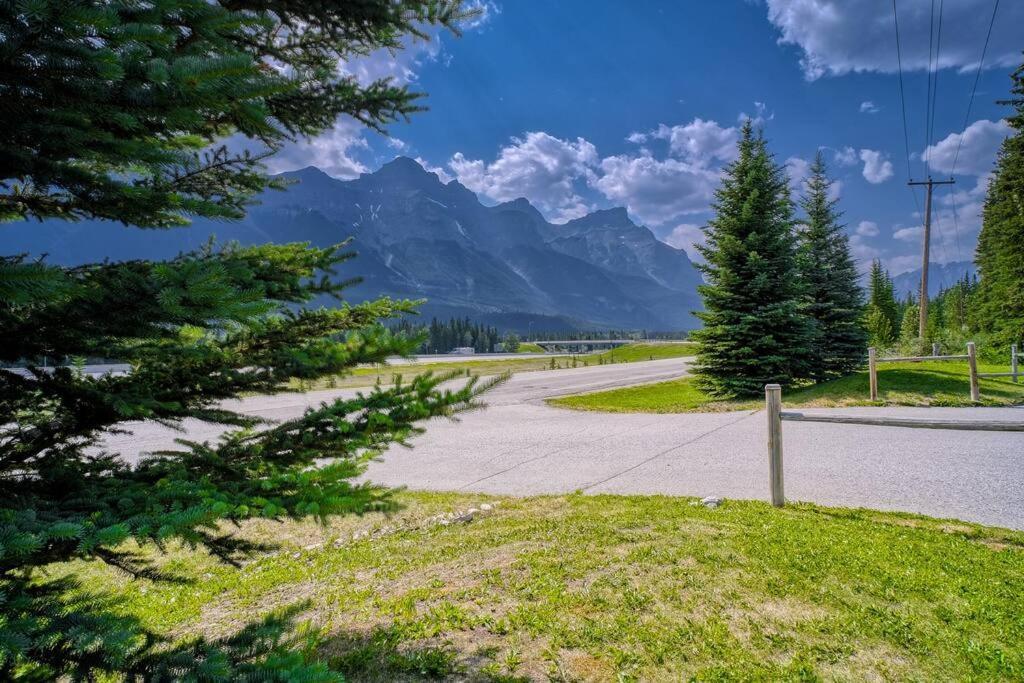 5 Mins To Banff - Cozy Townhome 2Br&2Bath - Banff Pass Included Canmore Esterno foto