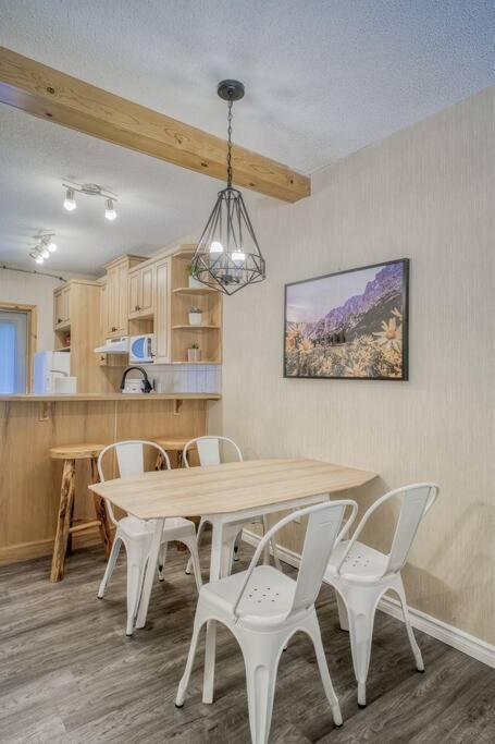 5 Mins To Banff - Cozy Townhome 2Br&2Bath - Banff Pass Included Canmore Esterno foto