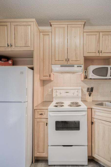 5 Mins To Banff - Cozy Townhome 2Br&2Bath - Banff Pass Included Canmore Esterno foto