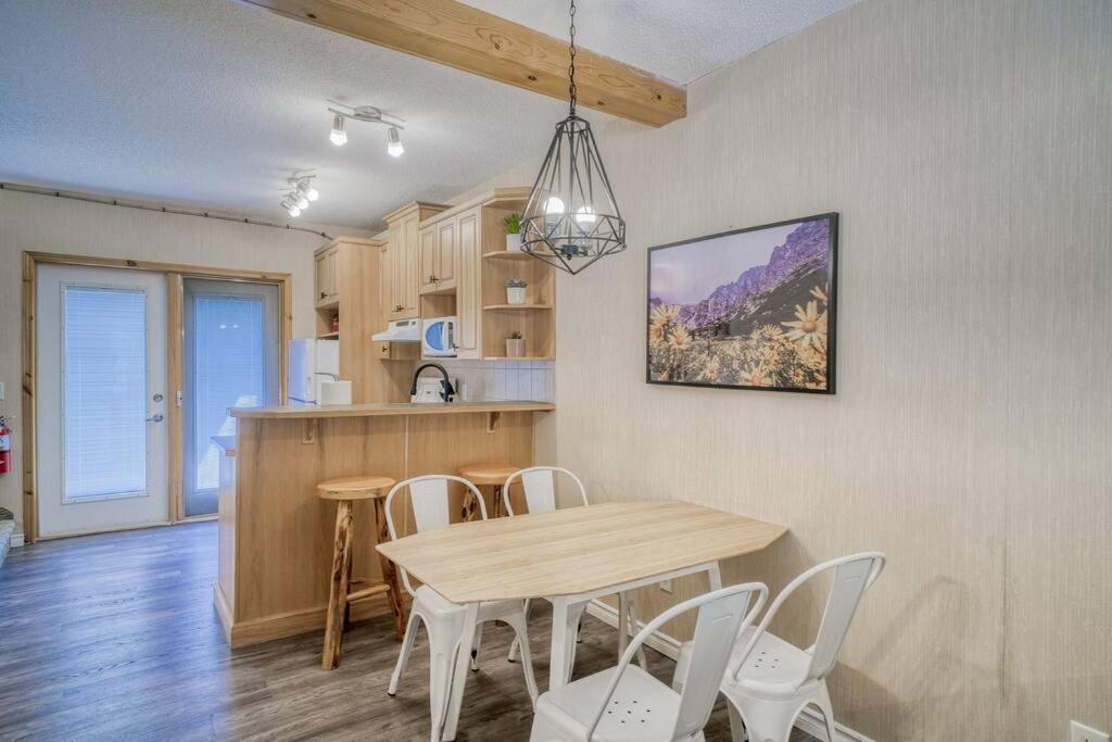 5 Mins To Banff - Cozy Townhome 2Br&2Bath - Banff Pass Included Canmore Esterno foto